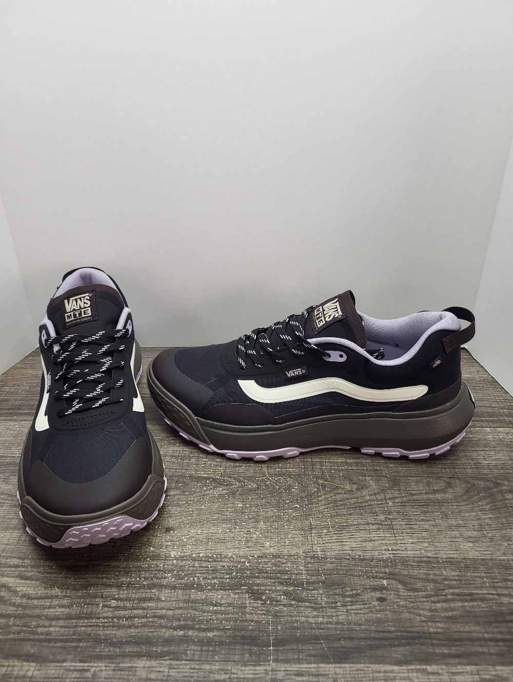 Vans MTE Crosspath Hiking Shoes Women's Size 8 Black Purple New